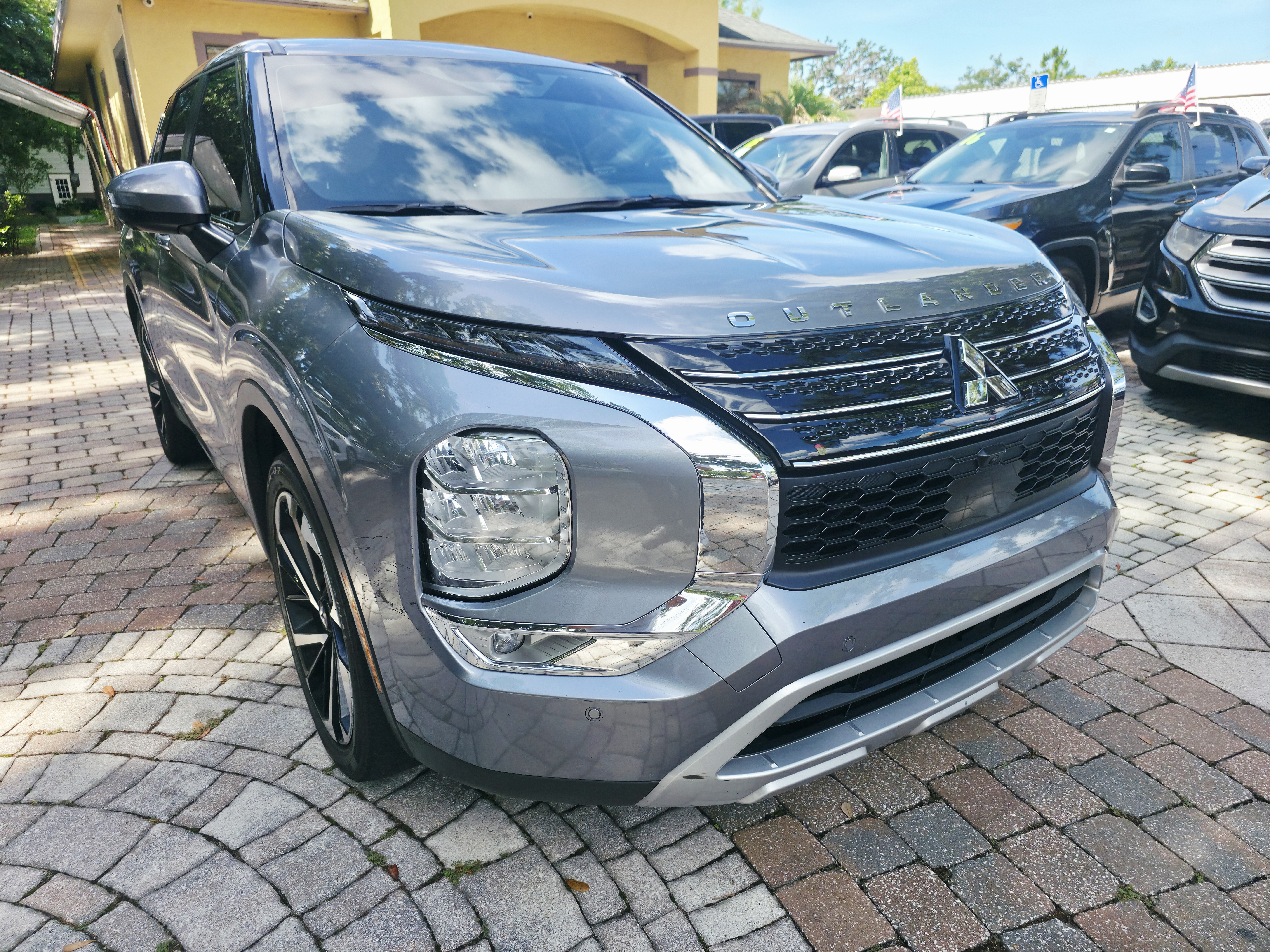 2024 Mitsubishi Outlander SE for Sale in Orlando — $18,900 | Next Gear